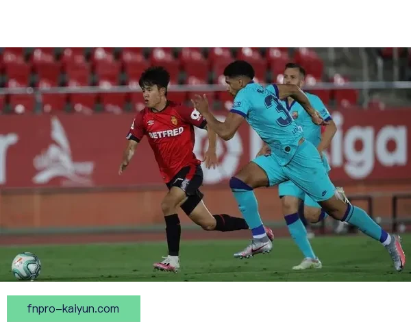 阿克职业轨迹持续提升，近期表现稳健备受瞩目